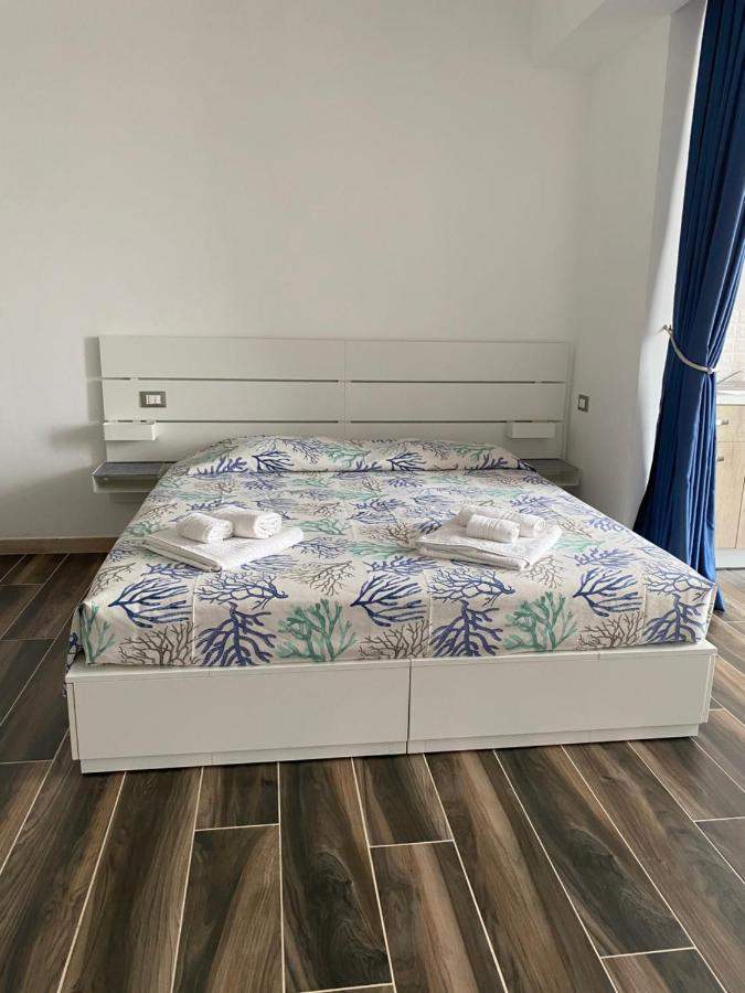 Manfredi Sea Room Vieste Exterior photo
